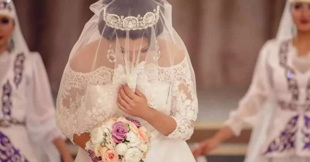  Қайын әпкесіне сәлем салудан бас тартқан келін күйеуін сотқа берді 