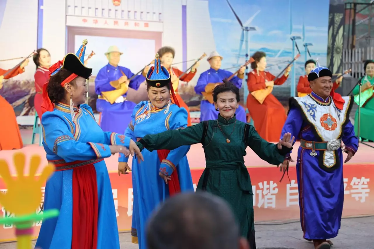 Интеграция культуры и туризма оживляет Алашанькоу