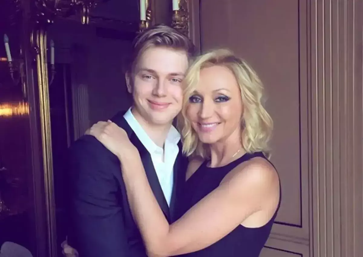 Послал к черту шоубиз: как сейчас живёт чеченский внук Пугачёвой Дени Байсаров - новости на Lada.kz 08.12.2025