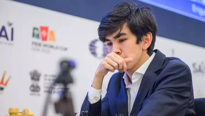 Синдаров стартовал с победы над Карлсеном на Freestyle Chess Final в Кейптауне