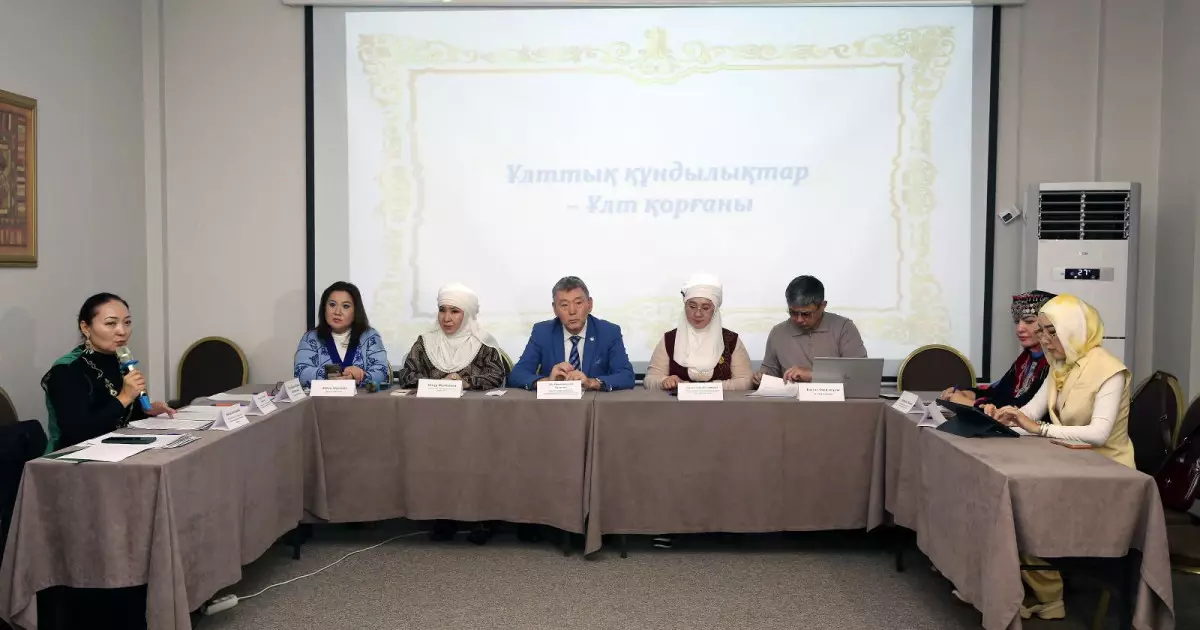   ЛГБТ насихатына тыйым салу халықаралық нормаларға қайшы келмейді – құқық қорғаушының пікірі   