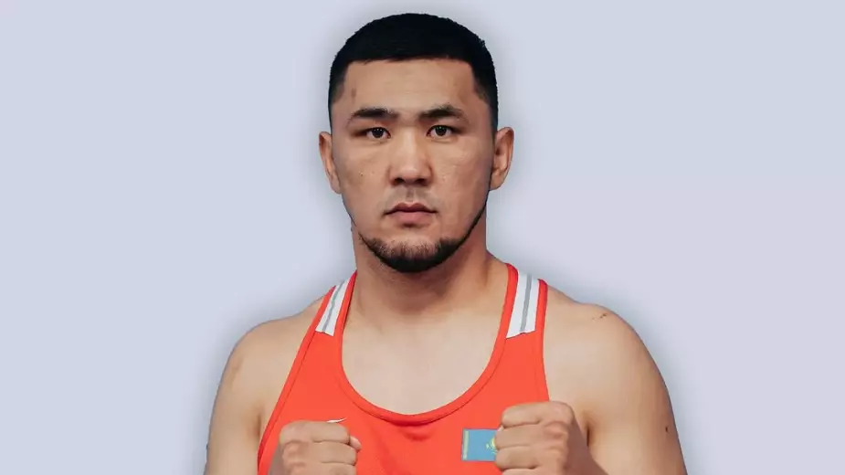 Казахстанский боксер вернулся на ЧМ спустя четыре года и победил 