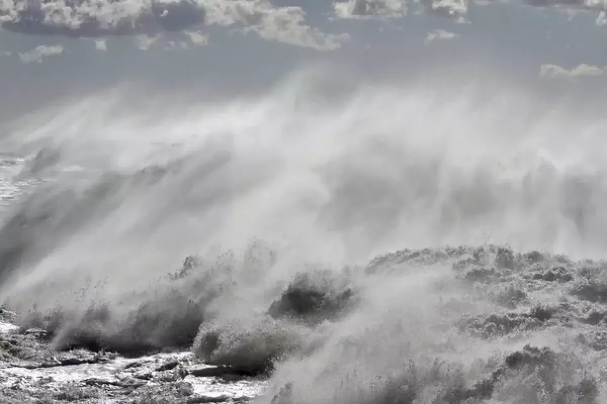В Японии объявлена угроза цунами после землетрясения магнитудой 7,6