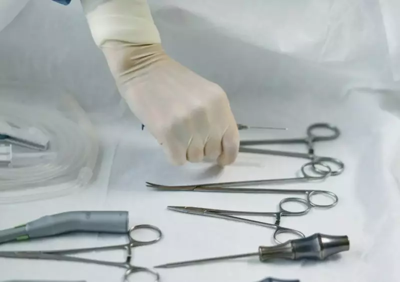 Казахстанцы массово начали тратить пенсионку на пластические операции