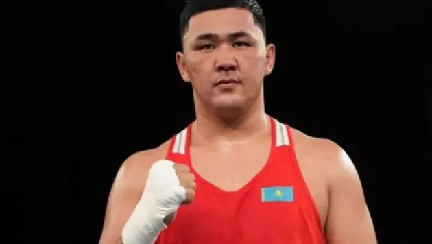 Аса ауыр салмқатағы қазақ пен ирандықтың айқасындағы жеңімпазды төрешілер таңдады