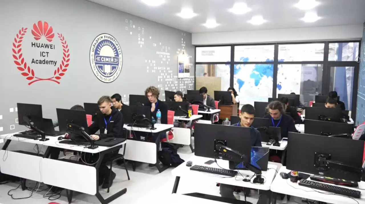 AI-Sana: конкурс новаторских проектов проходит в Семее