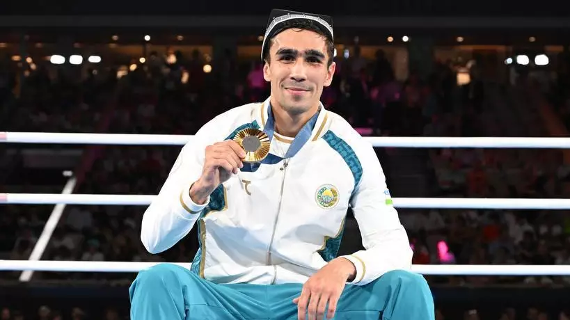 Олимпийский чемпион из Узбекистана впервые вышел на ринг ЧМ-2025 и победил