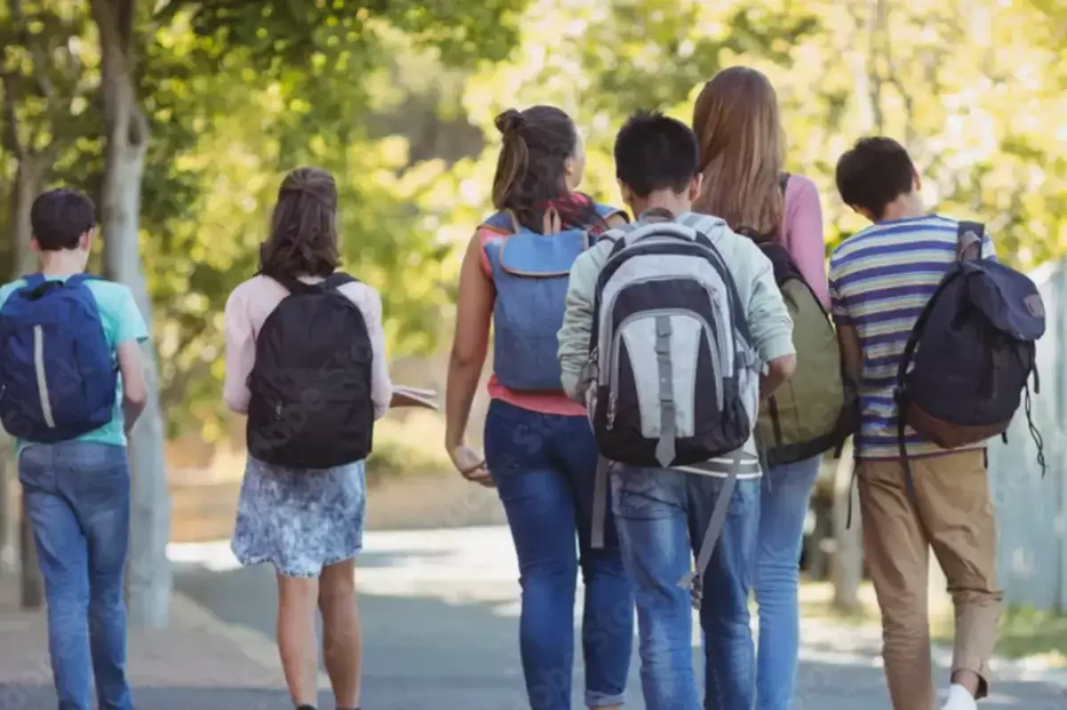 Почему детей старше 13 лет воспитывать бесполезно, рассказал психолог - новости на Lada.kz 08.12.2025