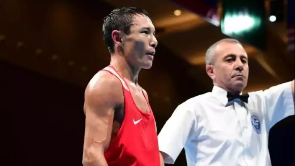 Легенда казахстанского бокса разгромил представителя Индии на ЧМ в ОАЭ