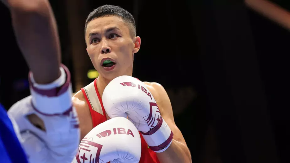 Прямая трансляция ЧМ-2025 по боксу от IBA: Казахстан vs Узбекистан - первый бой