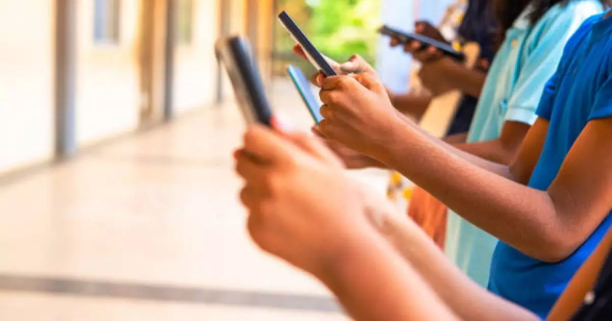  Елімізде 16 жасқа толмаған балаларға қандай әлеуметтік желілерге тіркелуге тыйым салынбақ? 