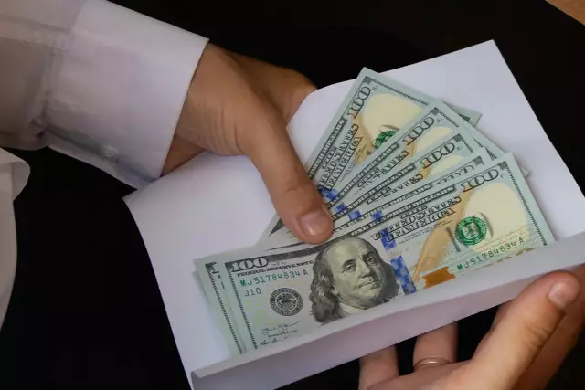 Түркістан облысында медициналық жабдық сатып алу кезінде 115 млн теңге ұрланған