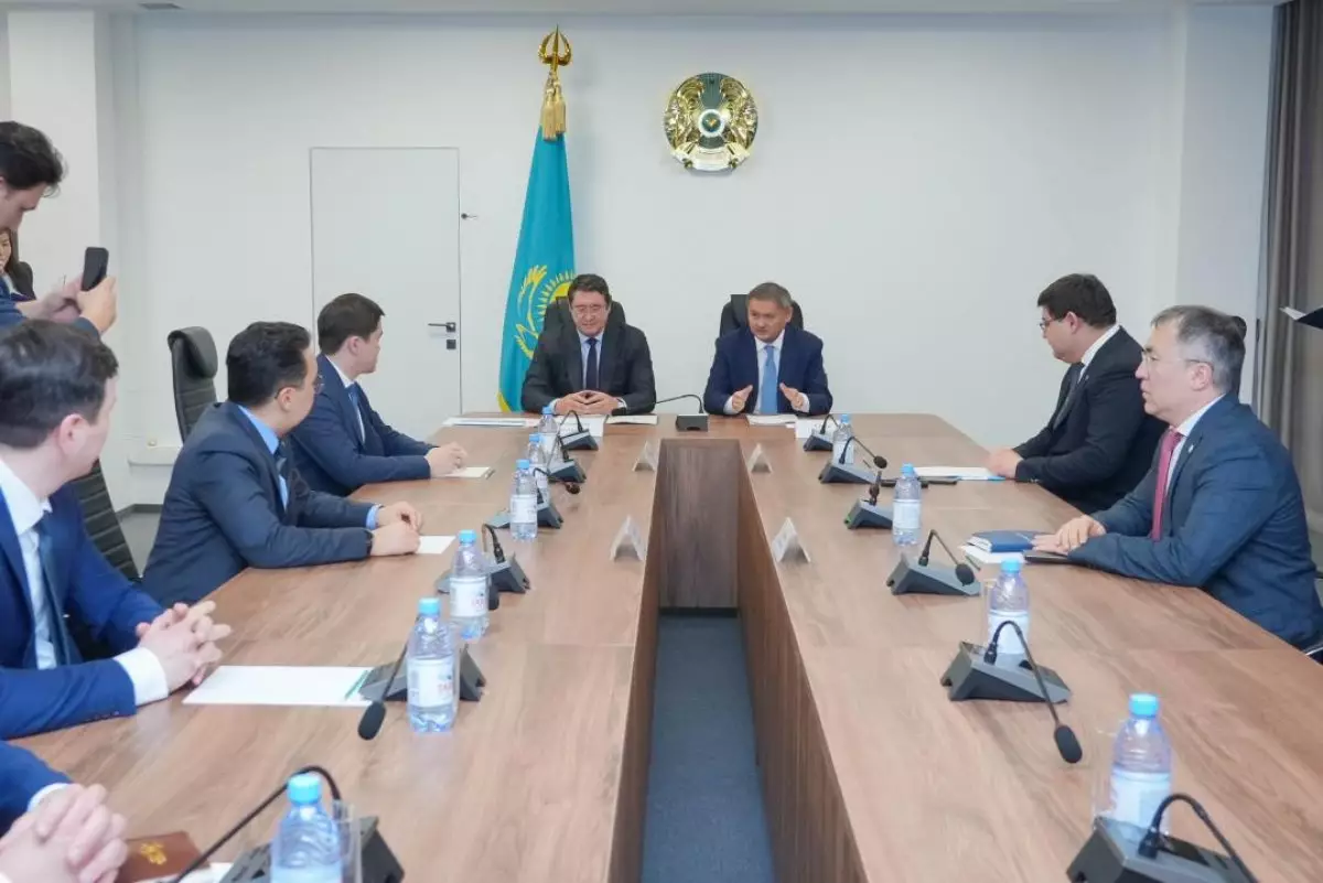 Кадры для атомной энергетики будут готовить по программе "Болашак"