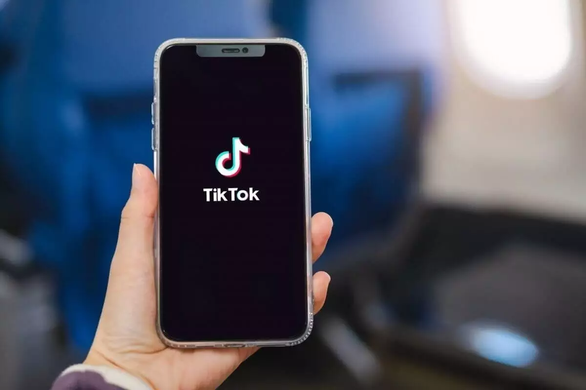Художники нового поколения: TikTok как площадка для творчества и самовыражения