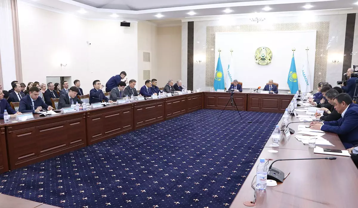 «AMANAT» Солтүстік Қазақстандағы сыбайлас жемқорлыққа қарсы шаралар және сайлауалды бағдарламаның орындалу барысы талқыланды