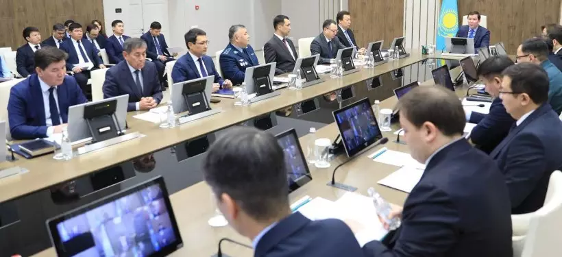 Глава Актюбинской области раскритиковал темпы реконструкции вокзалов в регионе