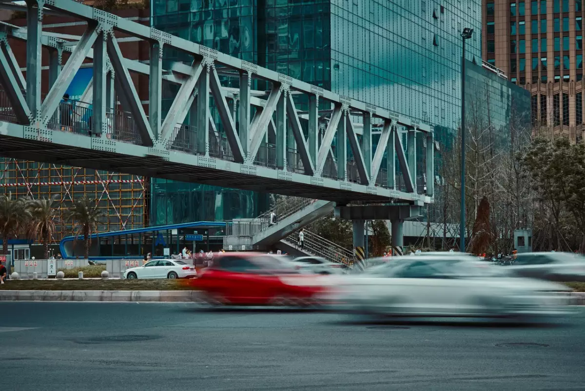 Инфраструктуру для беспилотных автомобилей внедрят в Казахстане