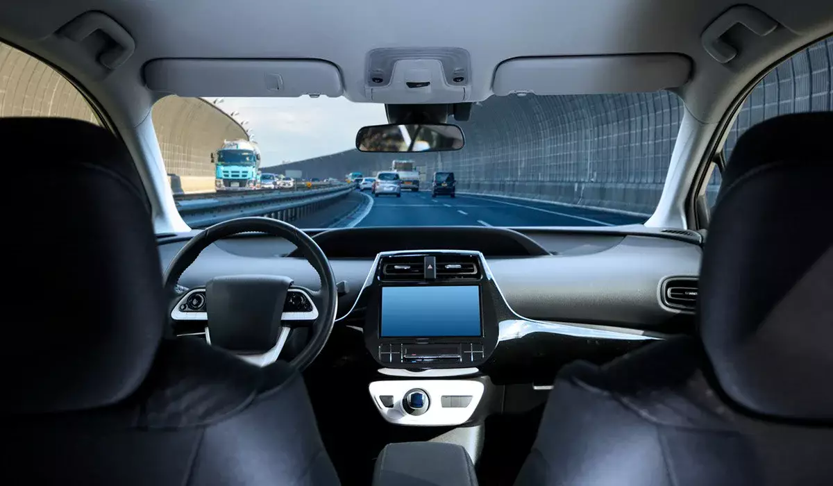 Когда казахстанцы смогут вызвать беспилотное такси