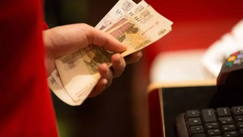 Еще один магазин перешёл на рубли в Казахстане