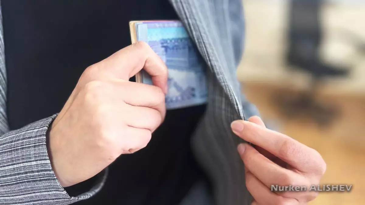 Түркістандағы білім бөлімінің қызметкерлері ақшаны қалай жымқырған? – әкім жауап берді