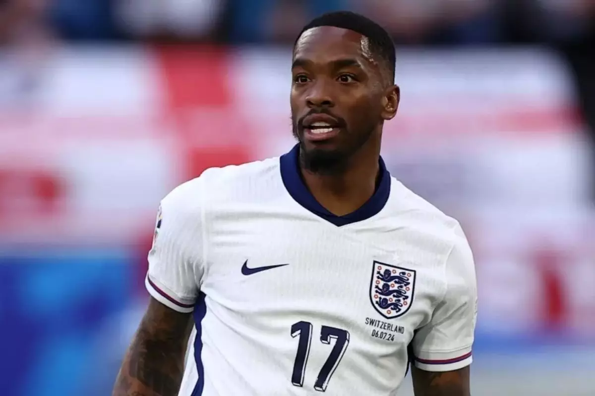 Игрок сборной Англии избил фаната и задержан полицией (Видео)