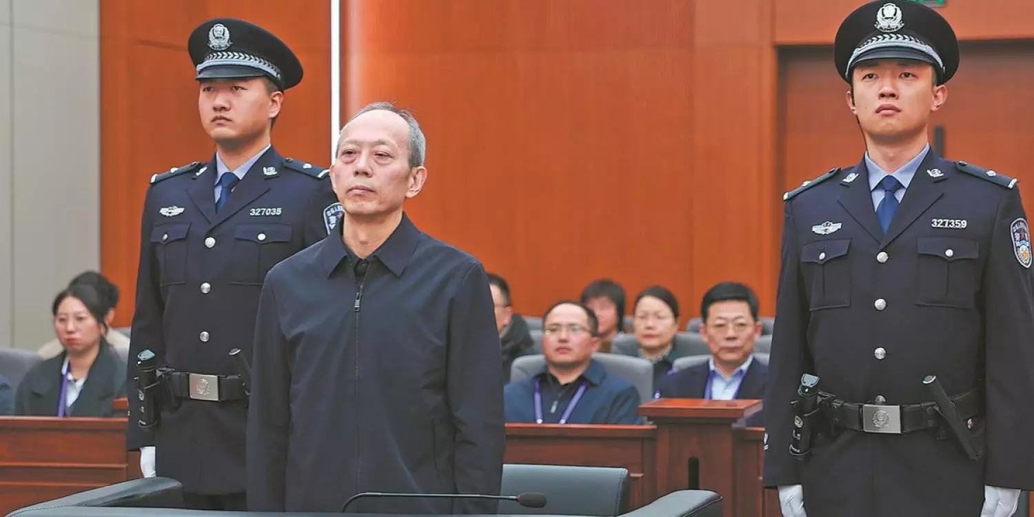 Қытайда 33 миллион доллар пара алған бұрынғы спорт министрі өлім жазасына кесілді