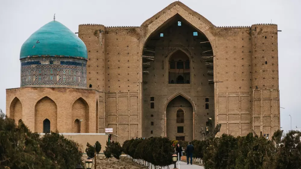 “Хотели эффект “Гарри Поттера“: аким о миллионных тратах на видеоролик