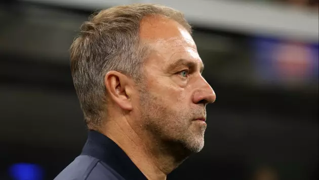 Флик выставил на трансфер трёх звёзд "Барселоны": названы имена