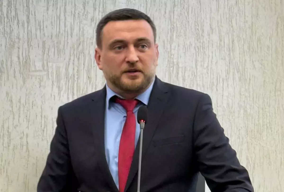 Российский юрист раскритиковал казахстанцев и упомянул «украинский сценарий»