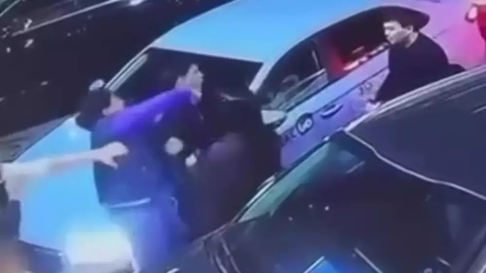 “Имиджу нанесён ущерб“: чиновника уволят после скандального видео