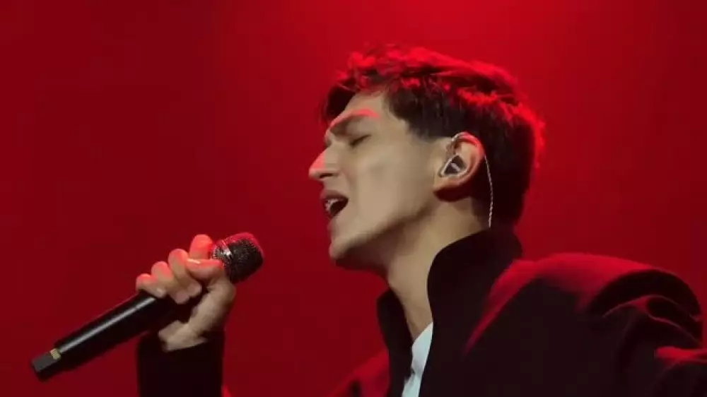 6 миллионов тенге должны вернуть казахстанцам за концерт Akmal