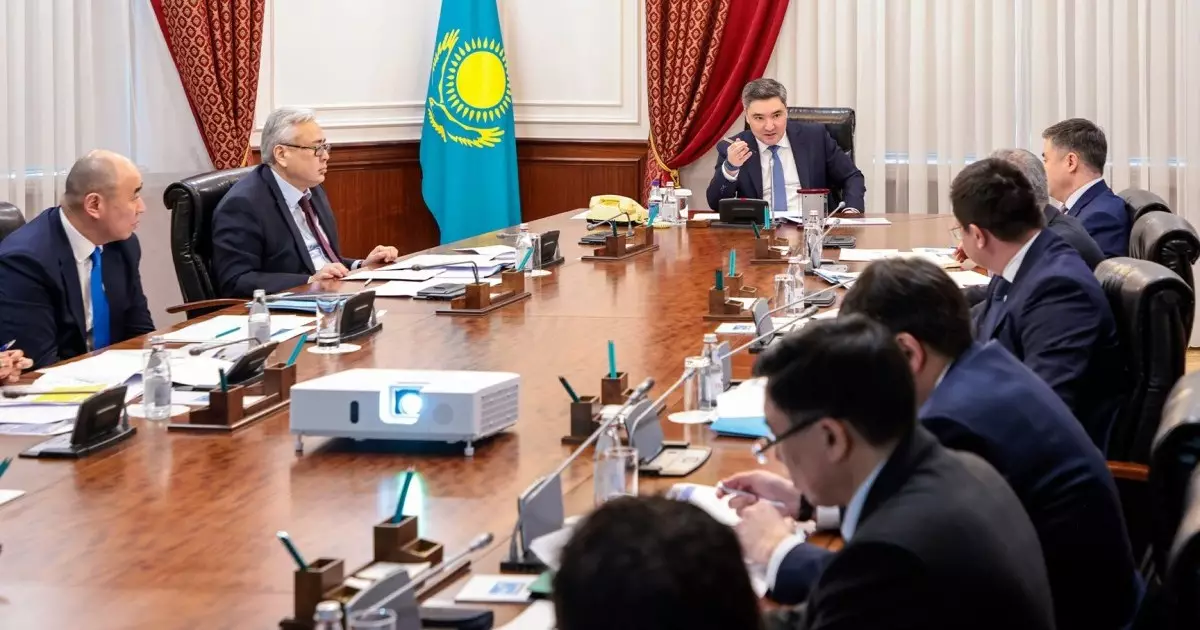  Бектенов Экономикалық саясат жөніндегі кеңес өткізді 