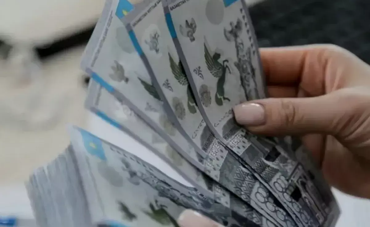 Казахстанцы - самые бедные в ЕАЭС: реальные зарплаты ушли в минус - официальные данные - новости на Lada.kz 09.12.2025