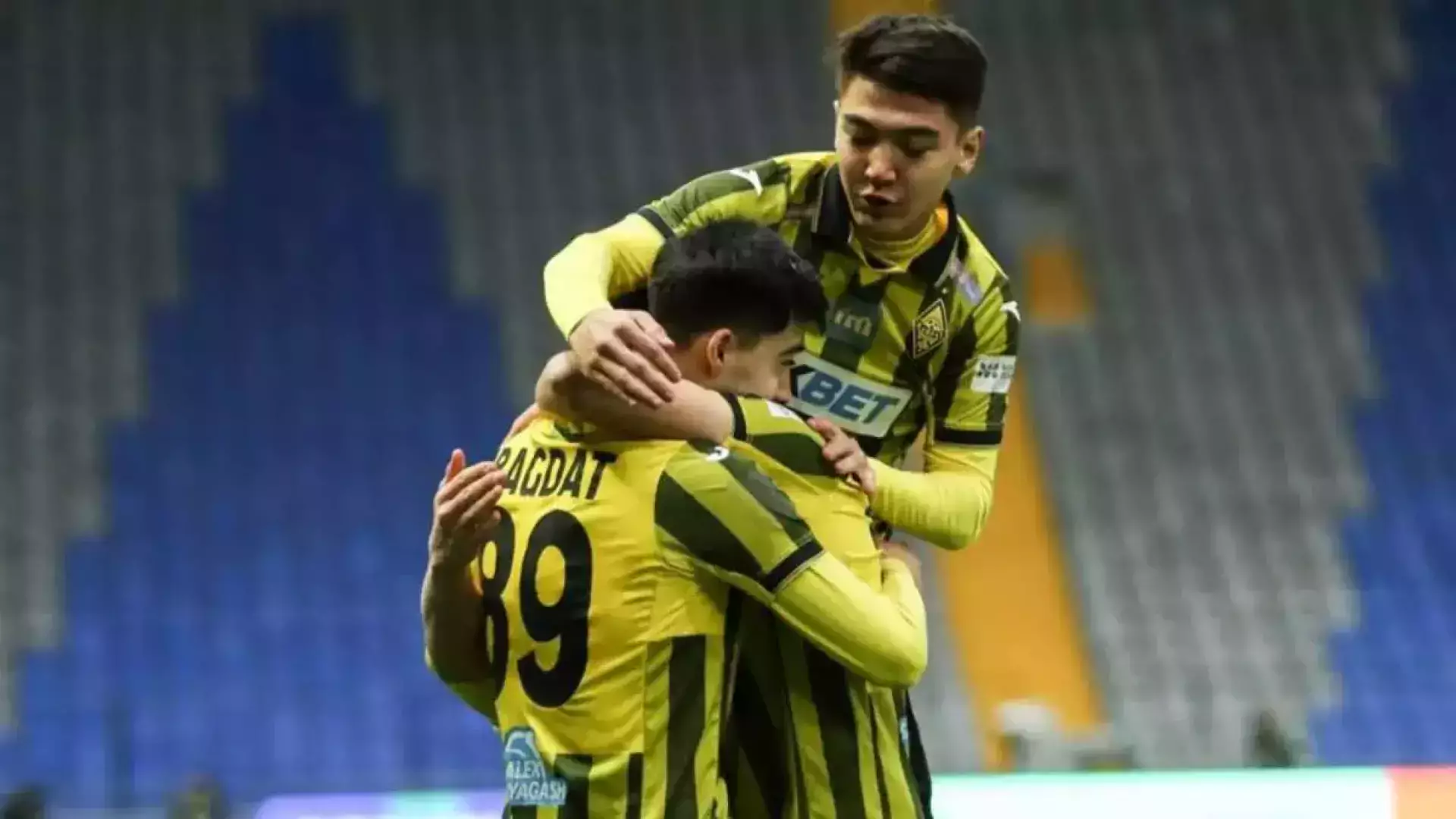 «Кайрат» выиграл последний матч сезона в Лиге чемпионов