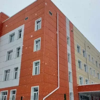 Обновление медицинской инфраструктуры ВКО: стройки, ремонт, современное оборудование и новые машины скорой помощи