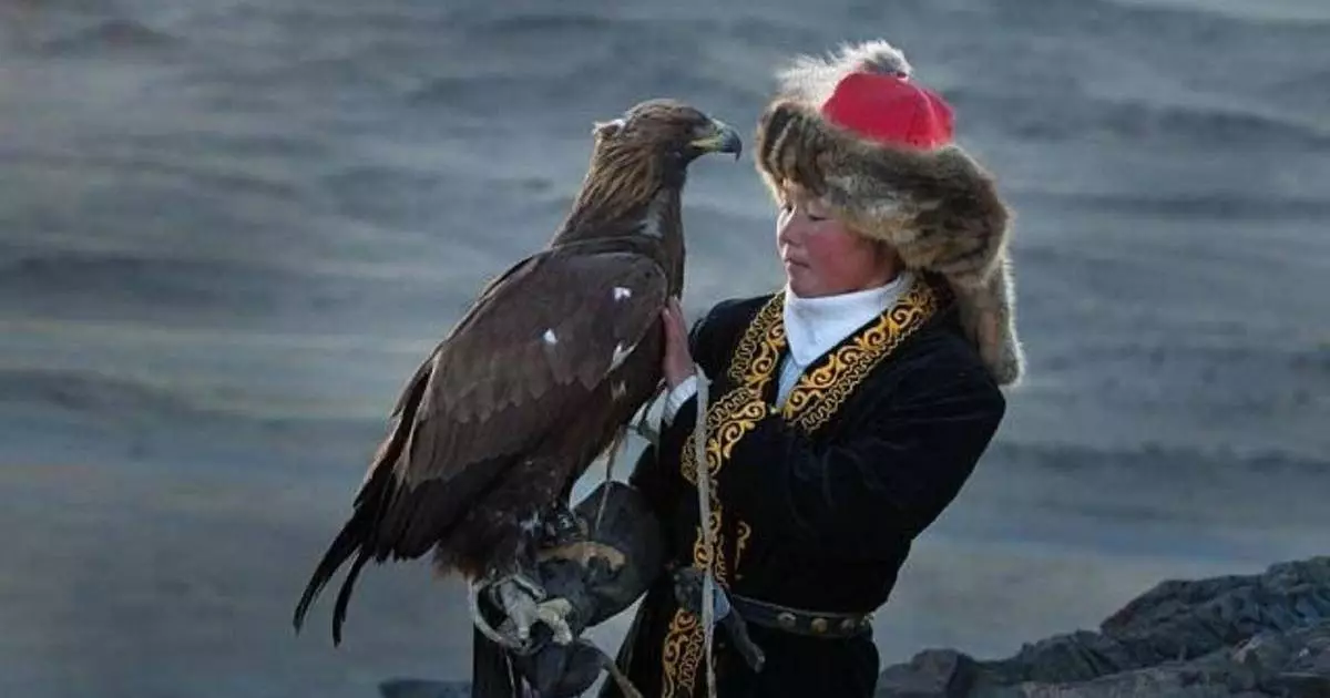  Сүйінші, ағайын! Әлемге әйгілі бүркітші қыз Айшолпан тұрмысқа шықты (ФОТО) 