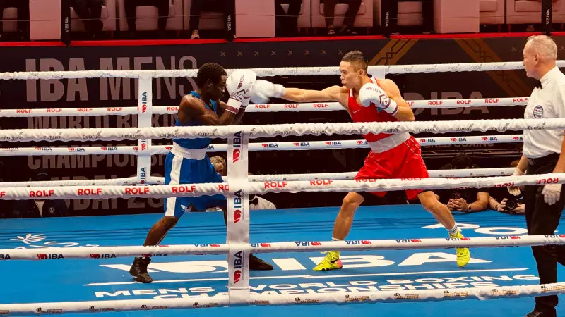 IBA: Сәкен Бибосынов нокдаунға толы айқаста басым түсті