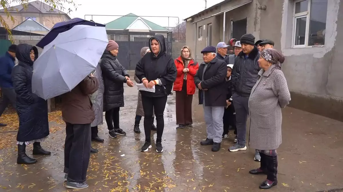 Радиофобия или реальная опасность: в Шымкенте жители против вышки мобильной связи