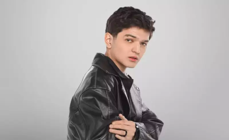 После фразы про «не те цвета»: казахстанцы не могут вернуть деньги за отменённый концерт Akmal’