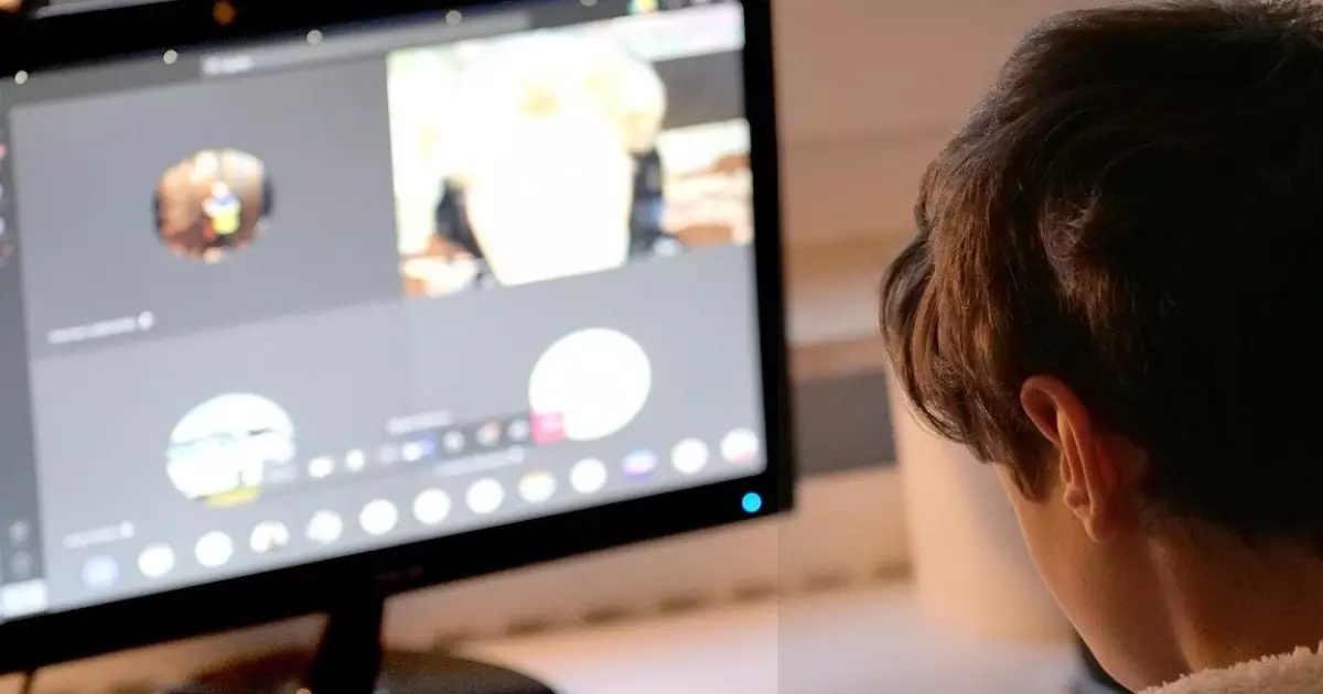  Астанада оқушылары оқудың онлайн форматына жіберілді 