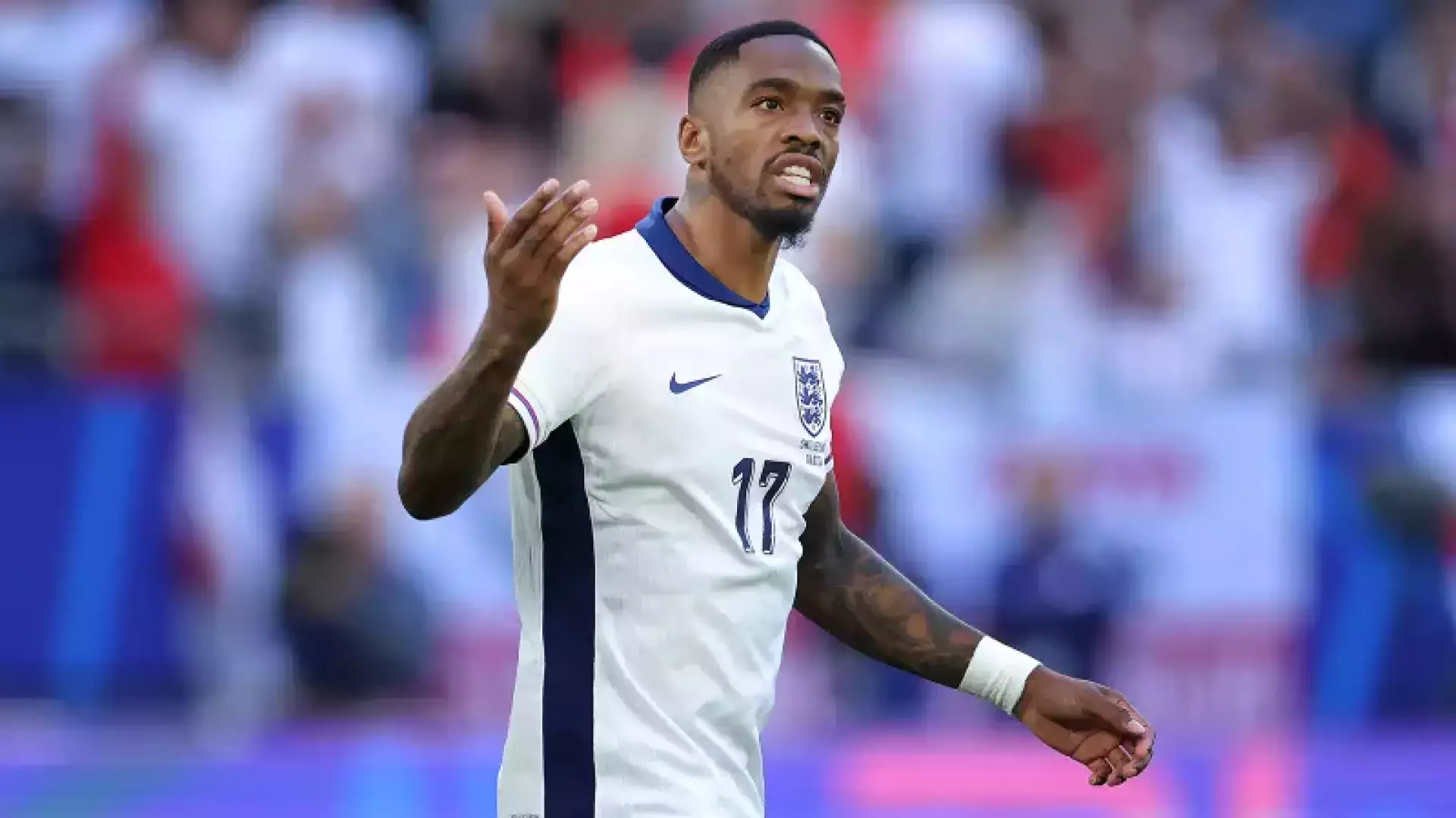 Футболист сборной Англиии арестован за драку в баре