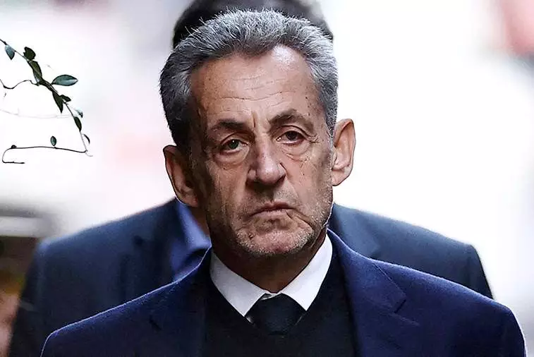 СМИ сообщили о жалобах Саркози на сокамерников в тюрьме
