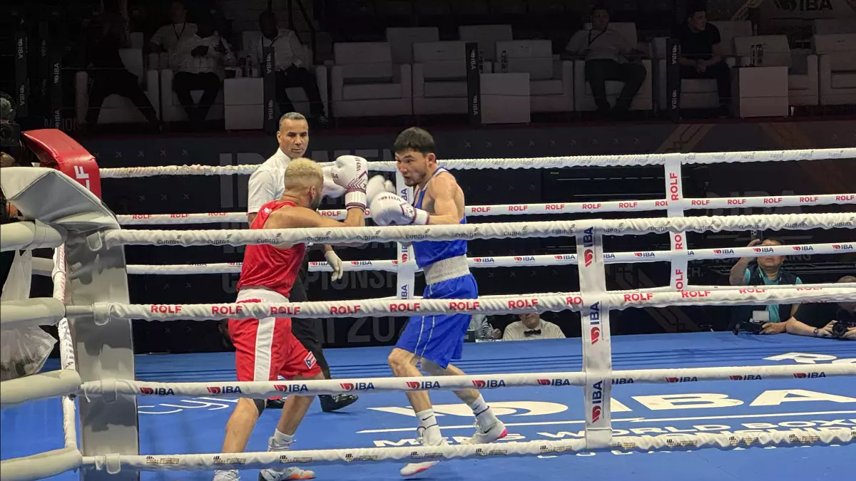 Кәсіпқой бокста атой салып жүрген: Зейнуллинов қарсыласын қуып жүріп сабады