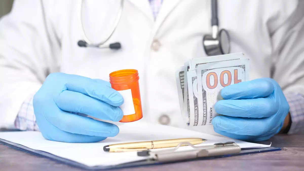 Қазығұрт ауруханасының бұрынғы бас дәрігері 115 млн теңге жымқырған