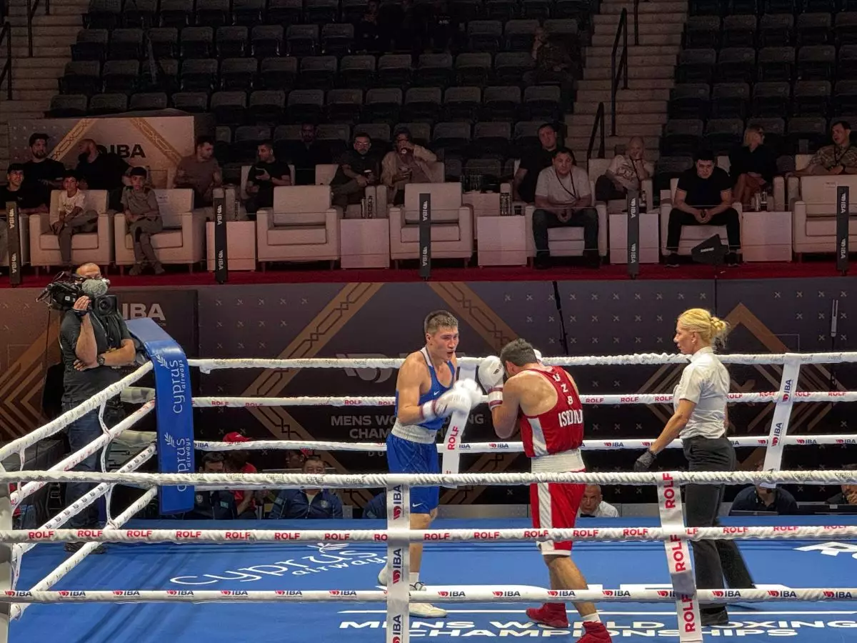 Қазақстандық тағы бір боксшы әлем чемпионатында жеңіліс тапты