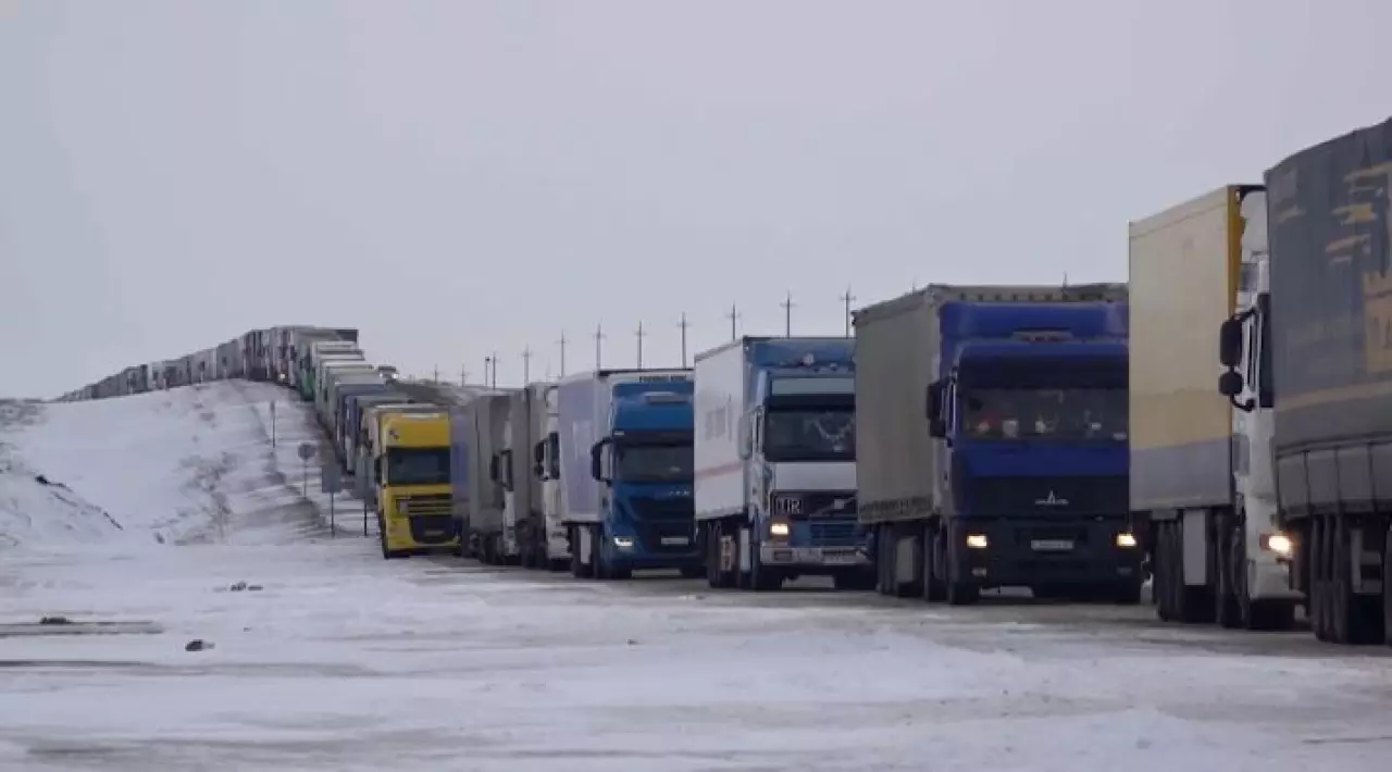 Грузовые беспилотные автомобили запустят в РК до 2027 года