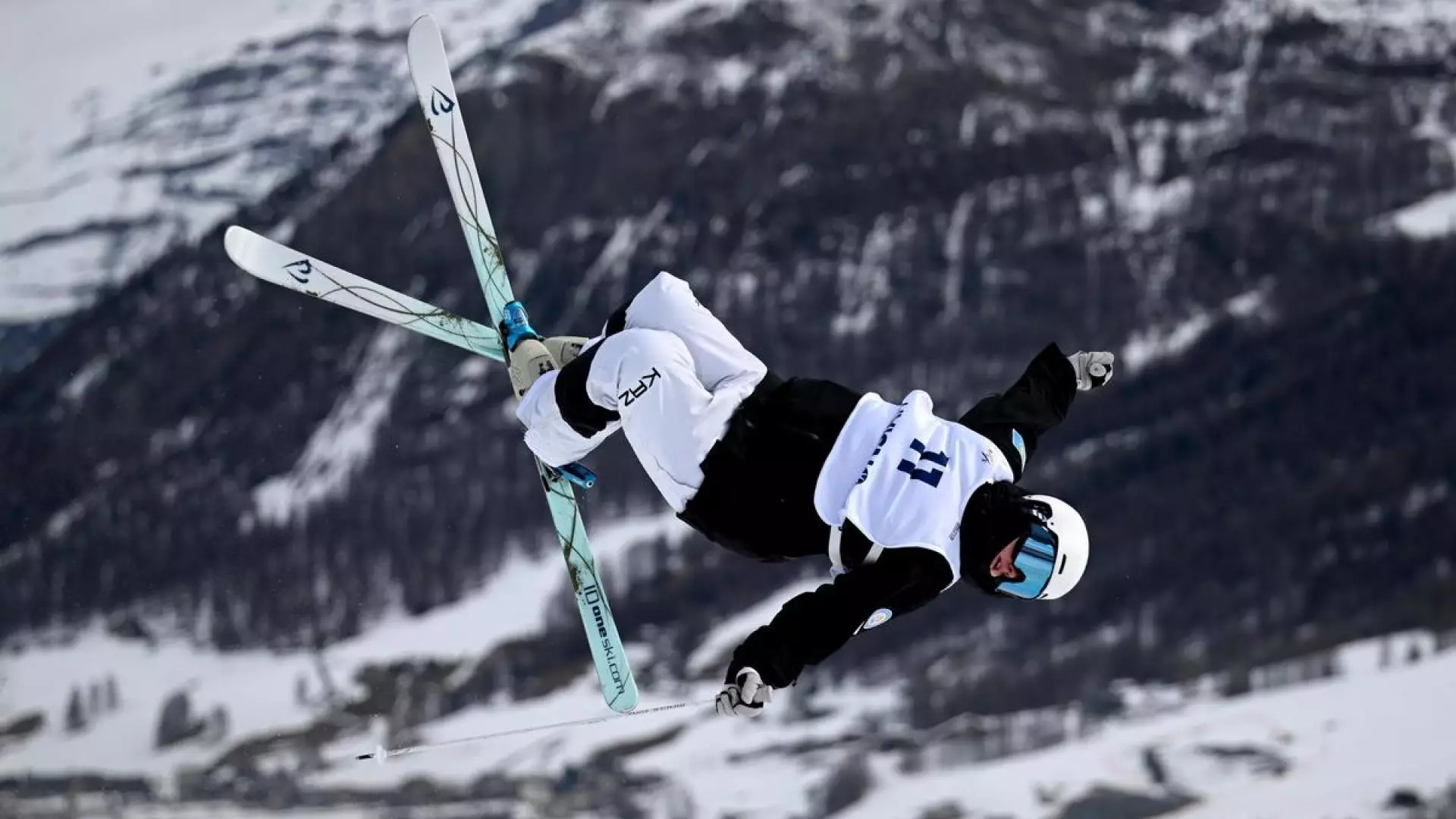 Казахстанские могулистки вошли в число сильнейших на этапе Кубка мира