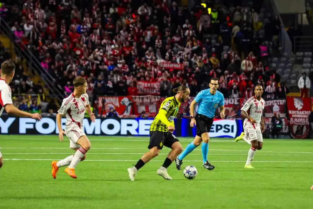 "Кайрат" проиграл "Олимпиакосу" в матче Лиги чемпионов