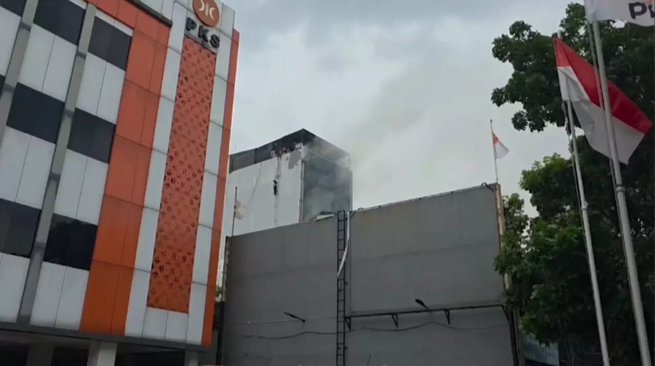 Индонезияда өрттен 22 адам опат болды