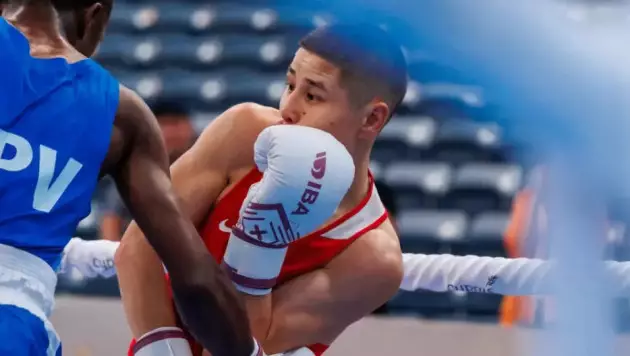 Қазақ боксшының ӘЧ-дегі айқасы 21 секундта нокаутпен бітті